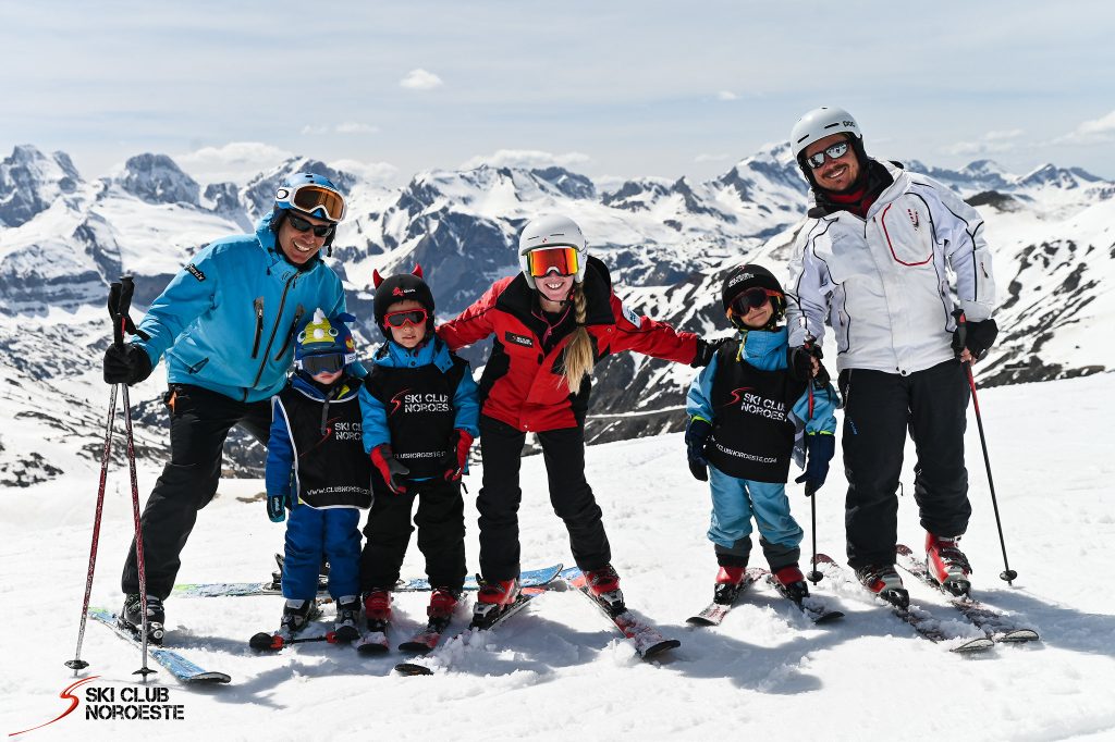 Viaje de esquí para familias - Ski Club Noroeste